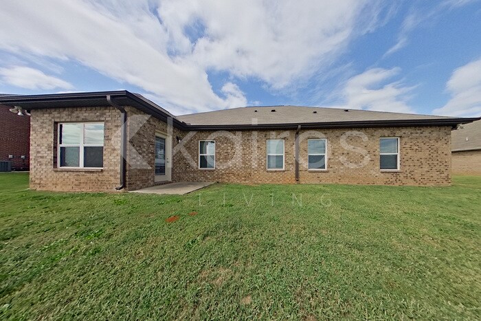 Building Photo - 26186 Valley Ridge Rd