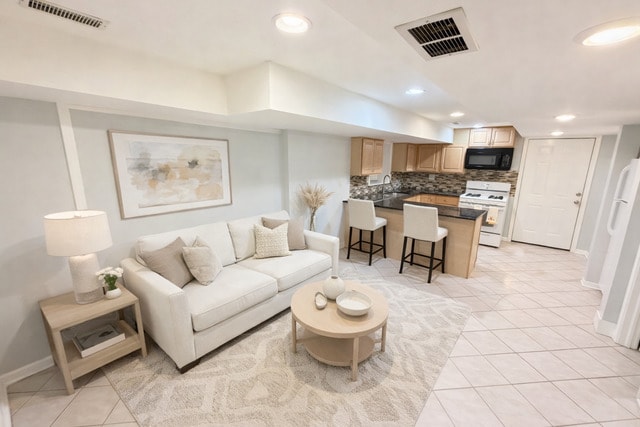 Building Photo - 2326 N Kostner Ave