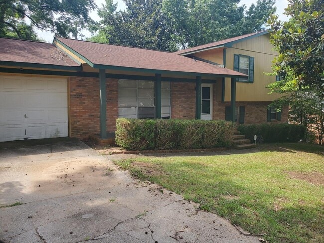 Primary Photo - 3762 Fairington Dr