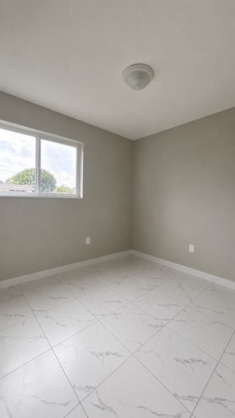 Building Photo - 4717 NW 168th Ter