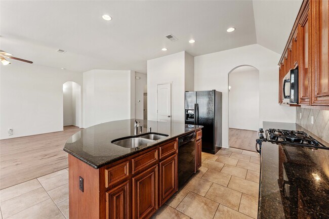 Building Photo - 1602 Eden Meadows Dr