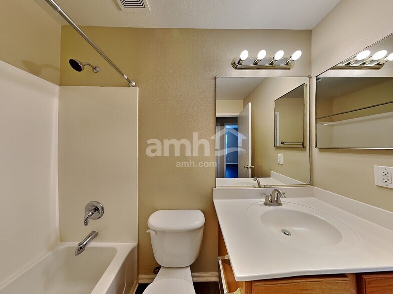 Building Photo - 8711 S 50th Ln