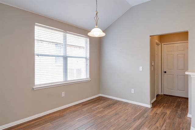 Building Photo - 205 N Bending Oak Ln