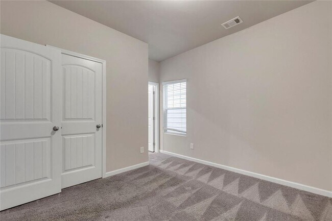 Building Photo - 2106 Irvin Ct