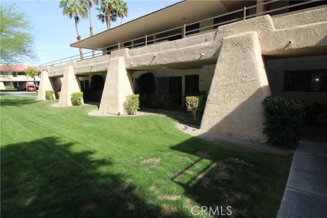 Building Photo - 2800 Los Felices Cir E