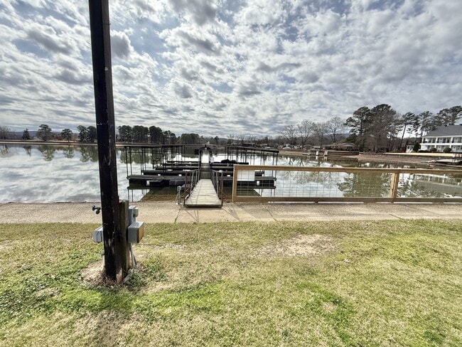 Building Photo - 5371 Central Ave