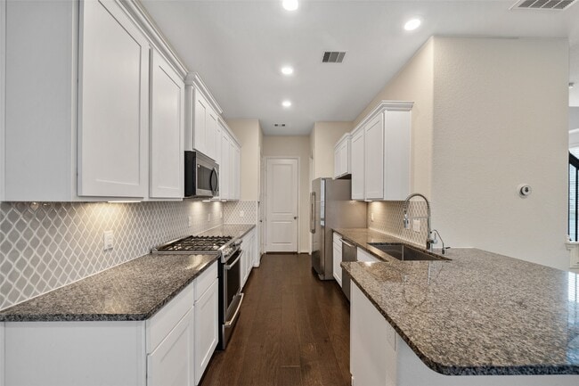 Building Photo - 708 Ivory Manor Dr