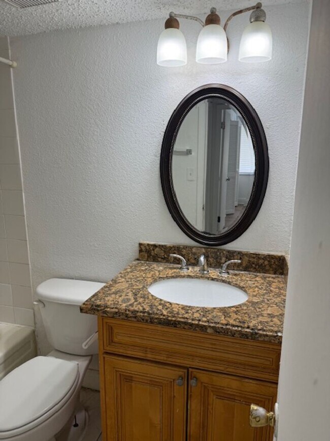 Building Photo - Two bedroom Two bath Condo