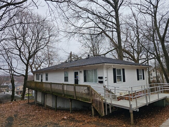 Building Photo - 1695 Leighton Ave