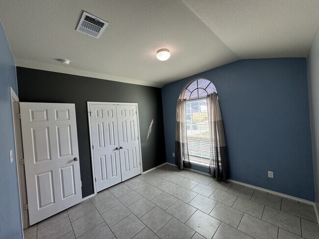 Building Photo - 1314 Starlight Dr