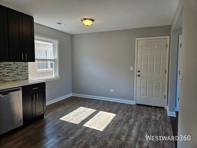 Building Photo - 5601 W Berenice Ave