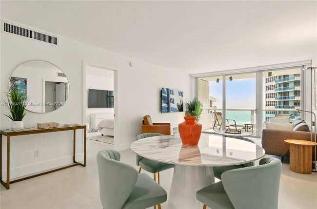 Primary Photo - 5151 Collins Ave