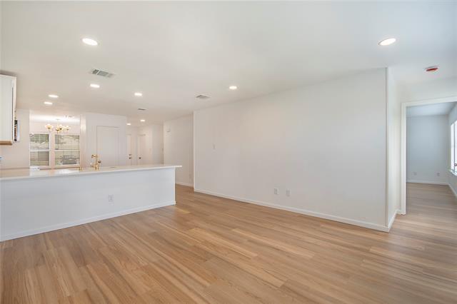 Building Photo - 1618 Pin Oak Trail