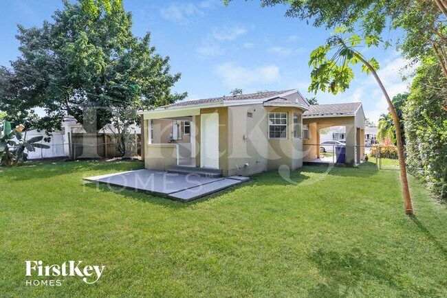 Building Photo - 2621 Fletcher Ct