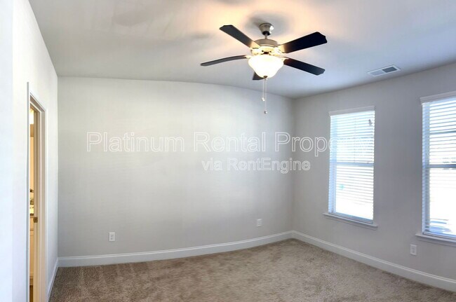 Building Photo - 3452 Sumersbe court