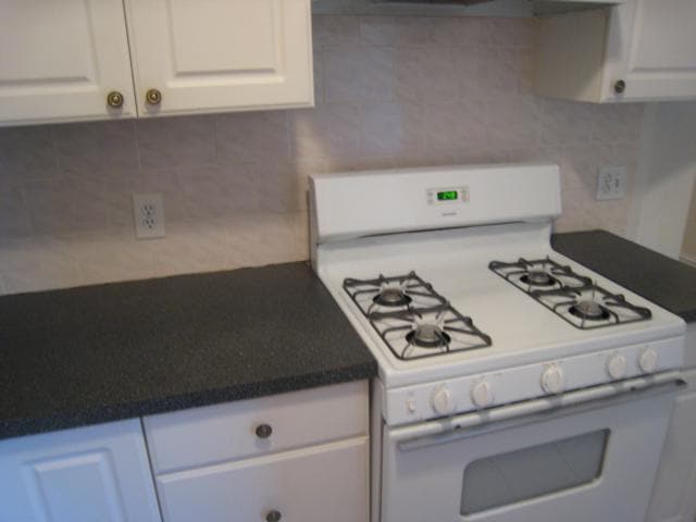 Building Photo - 62 Egmont St