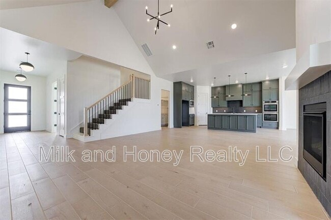 Building Photo - 1007 River View Dr