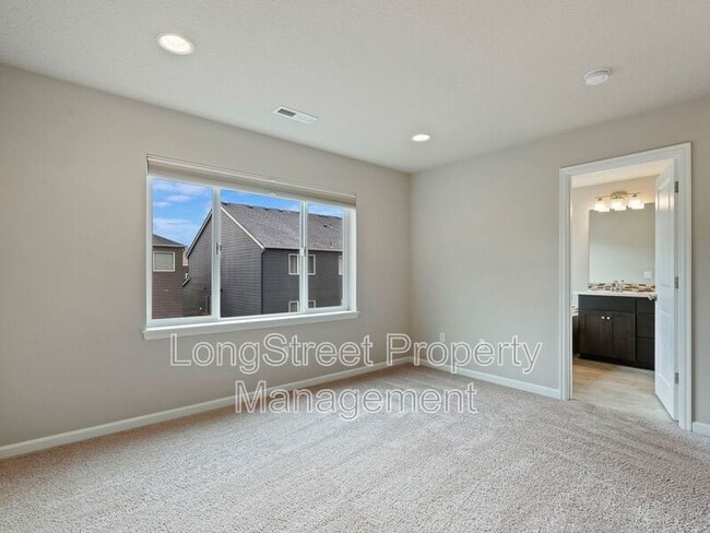 Building Photo - 16890 NW Viola St