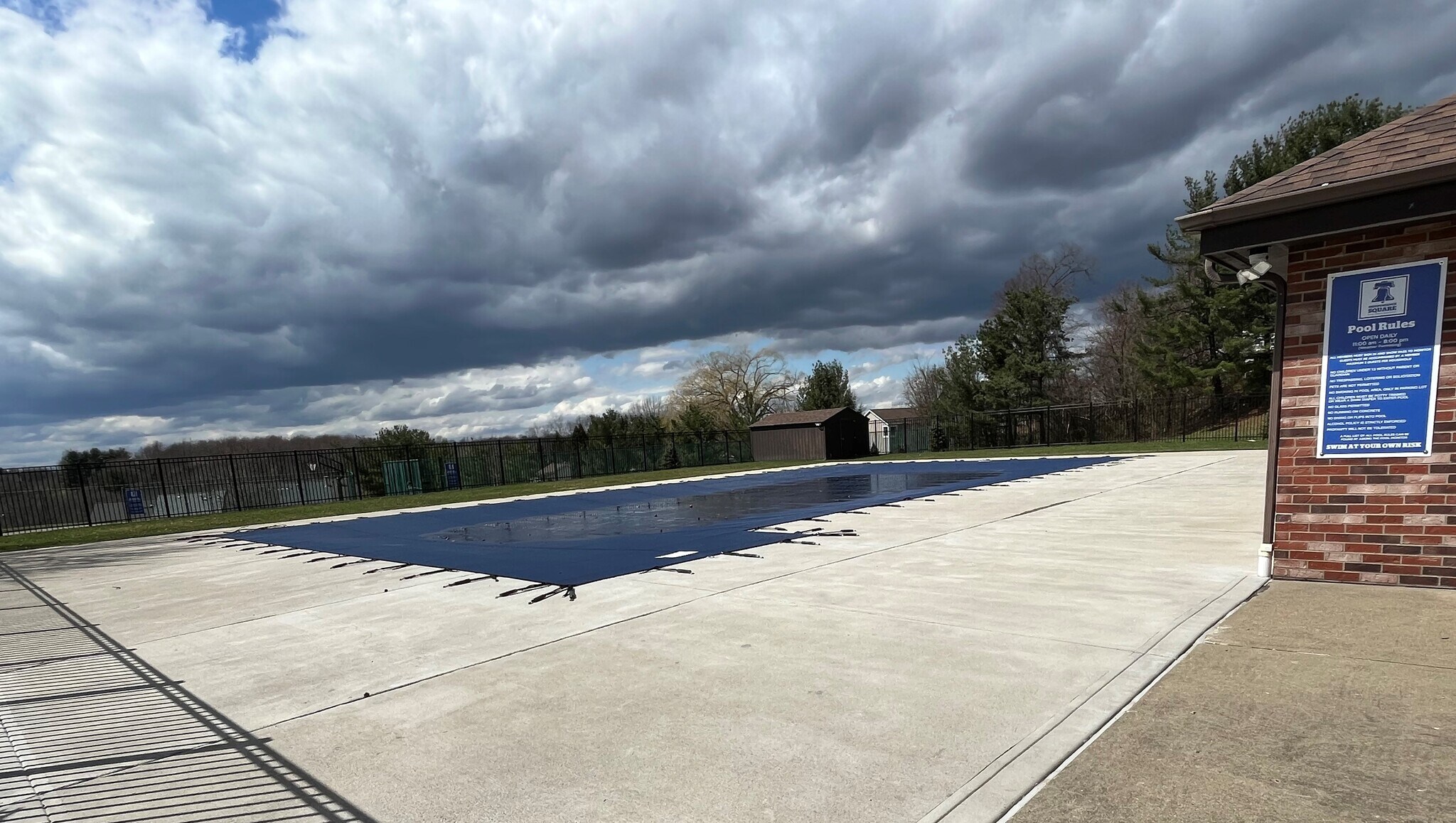 Building Photo - 6206 Patrick Henry Dr