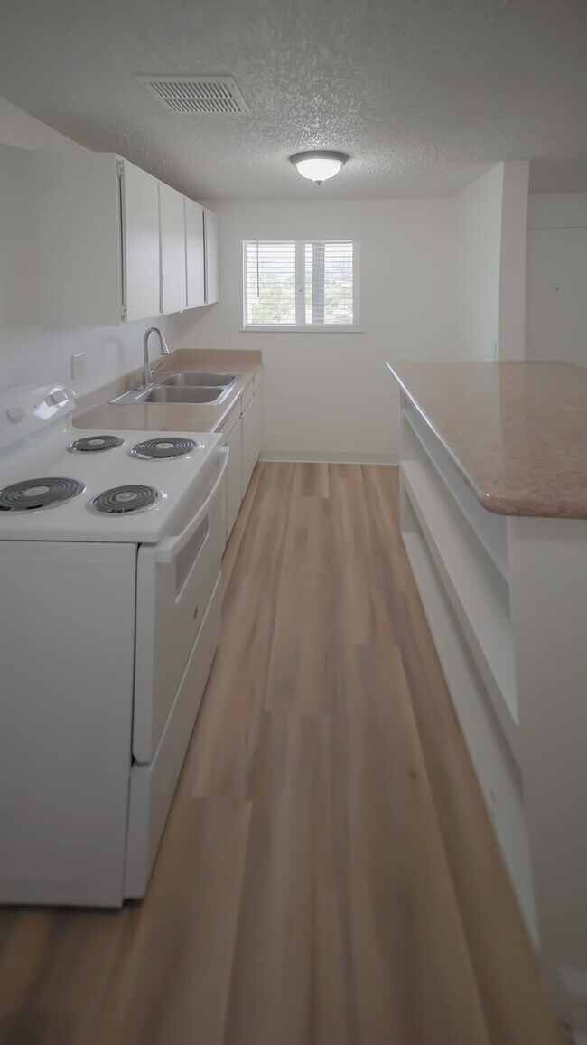 Building Photo - 7 Merrydale Rd