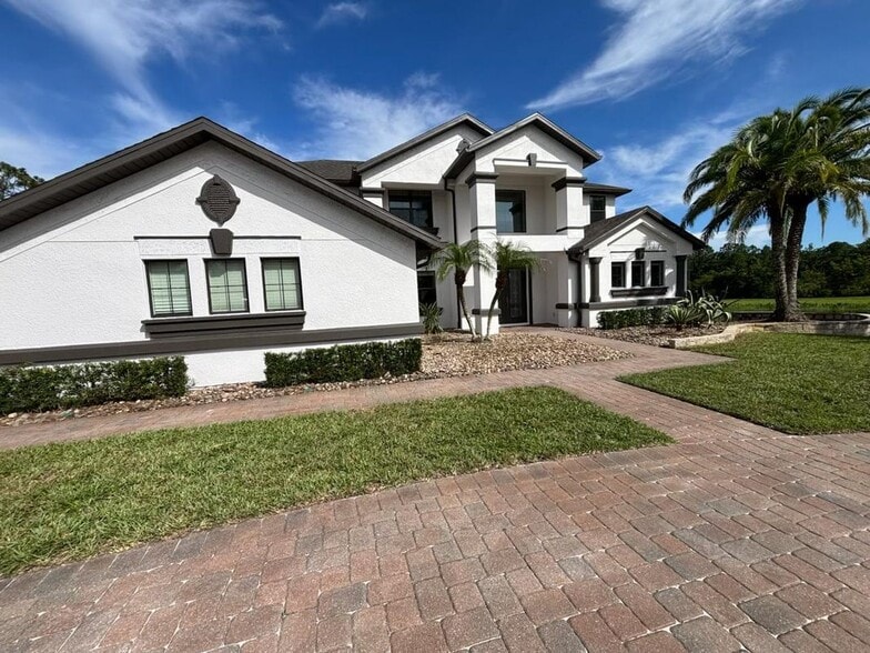 Building Photo - 14333 Bella Ln