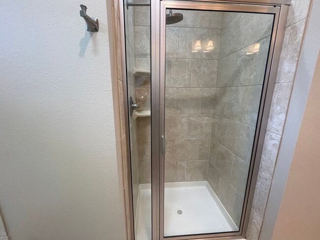 Building Photo - A Great Place To Call Home!