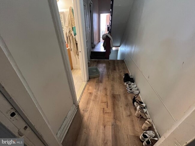 Building Photo - 1709 W Montgomery Ave