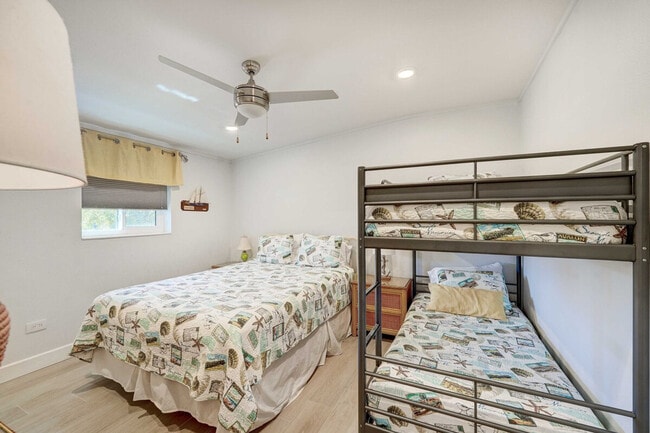 Building Photo - 157 Ocean Dr