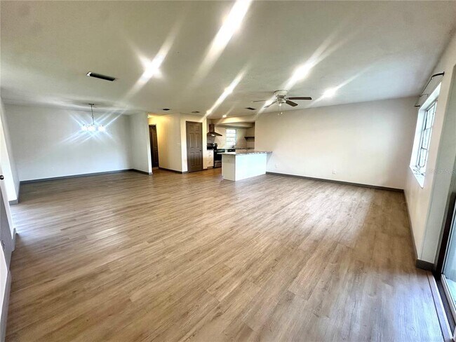 Building Photo - 4205 NE 7th St