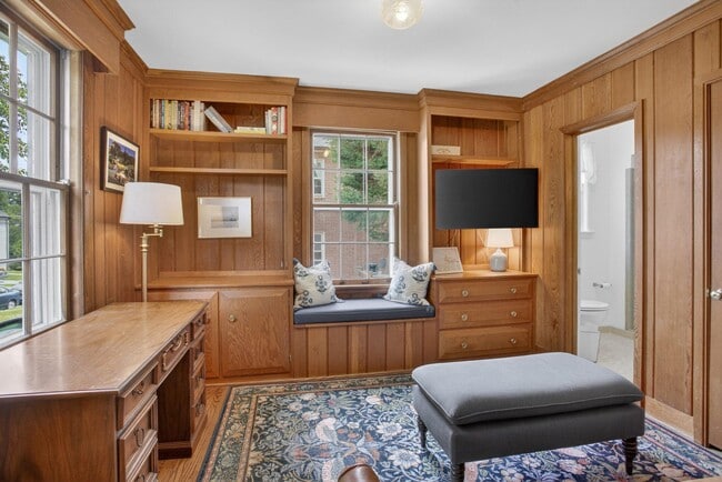 Building Photo - 5973 Searl Terrace