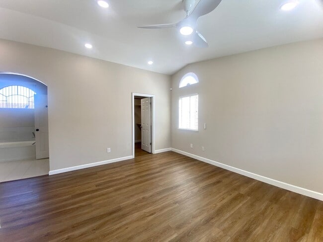 Building Photo - Gorgeous 4-bedroom Ardenwood Home for rent...