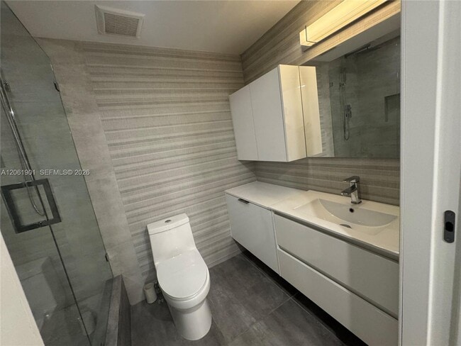 Building Photo - 201 Crandon Blvd