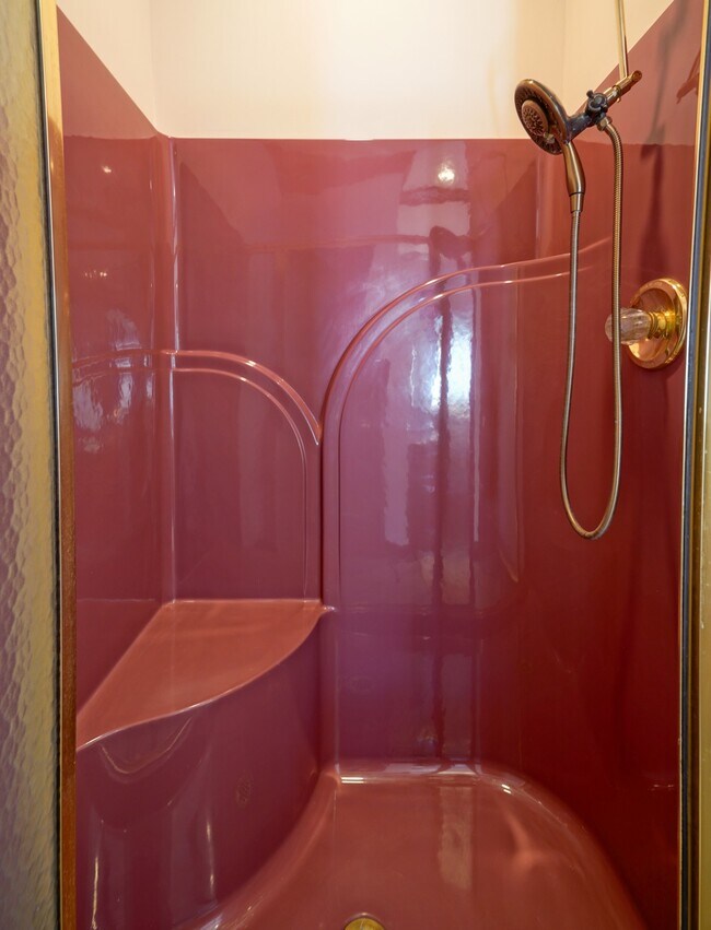 Building Photo - 107 Geers Ct