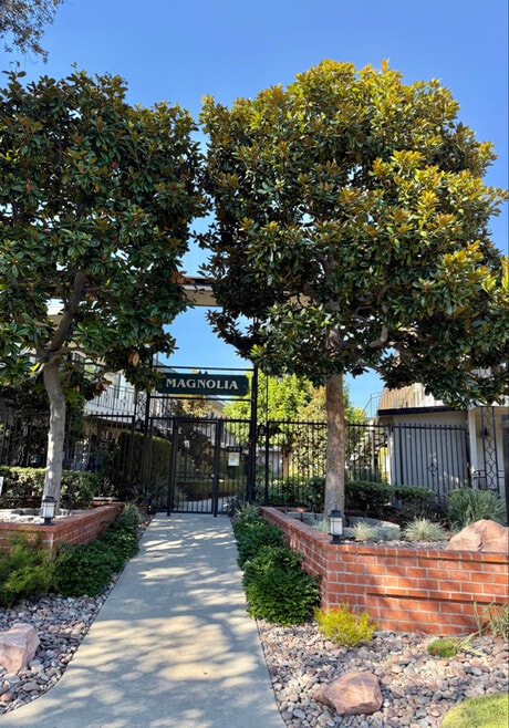 Building Photo - 999 Locust St