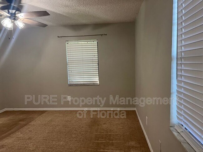 Building Photo - 70 Almond Rd