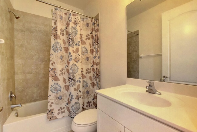 Building Photo - 4543 Sandy Cv Ter