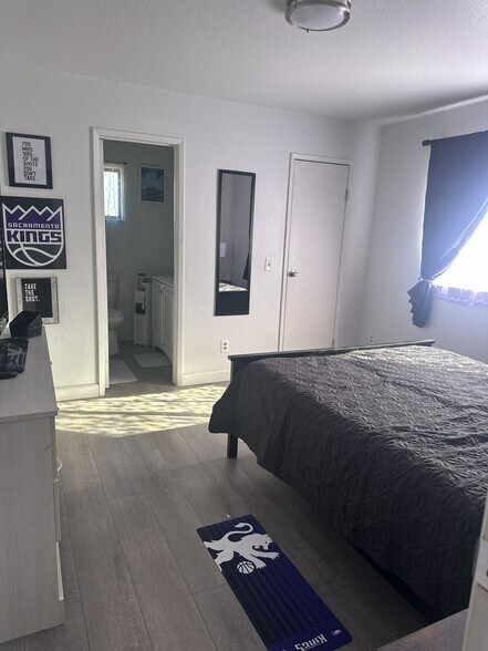 Building Photo - 1503 El Monte Ave