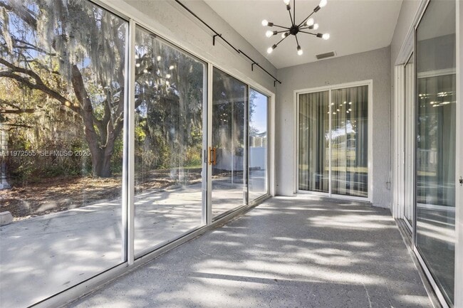 Building Photo - 132 Golf Aire Blvd