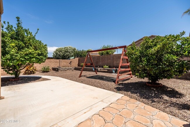 Building Photo - 2177 W Agrarian Hills Dr