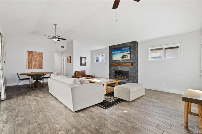 Building Photo - 630 Indianapolis Ave