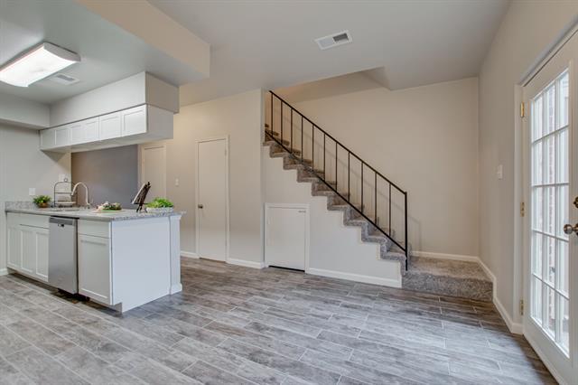 Building Photo - 224 Samuel Blvd