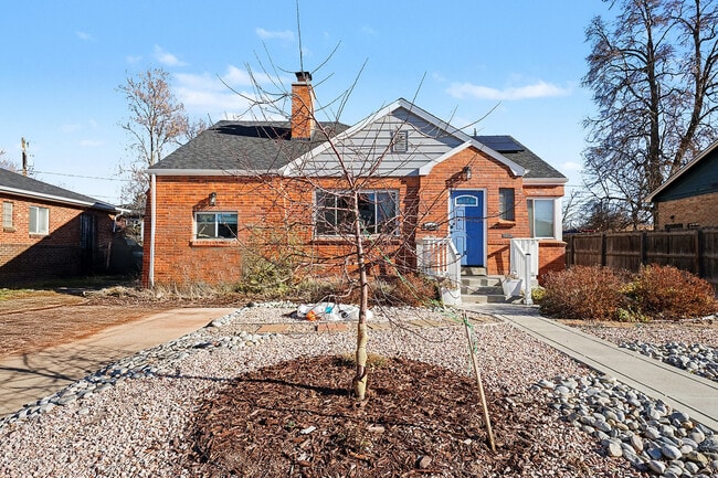 Building Photo - 3030 Monroe St