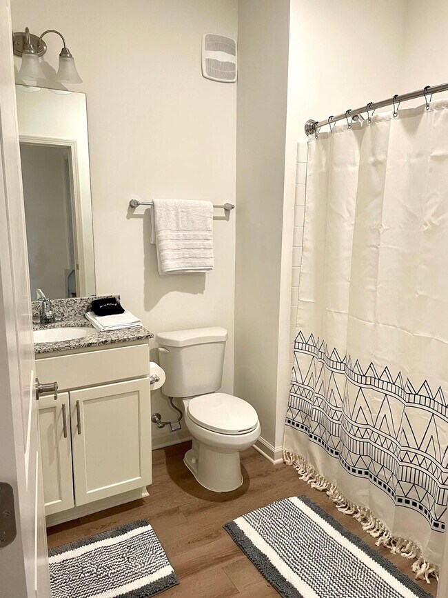 Building Photo - 8351 Coventry Ct