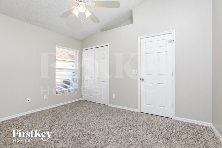 Building Photo - 2693 Autumn Creek Cir
