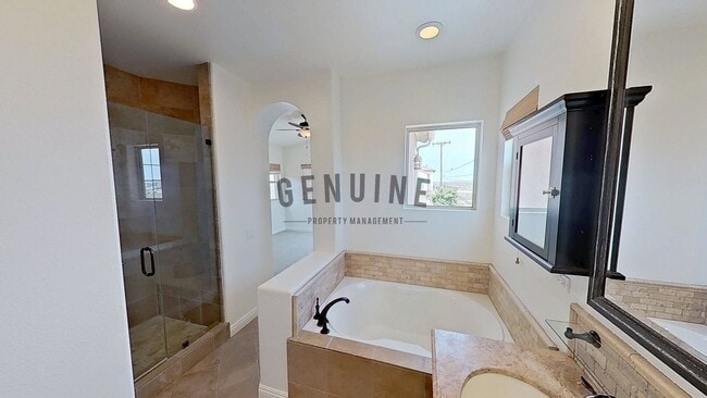 Building Photo - Spacious 3Bd 2.5Ba 2 Story Home w/ Fabulou...