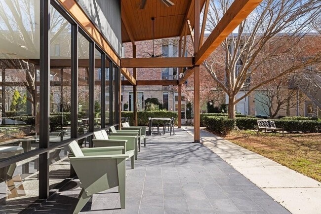 Building Photo - 659 Auburn Ave NE