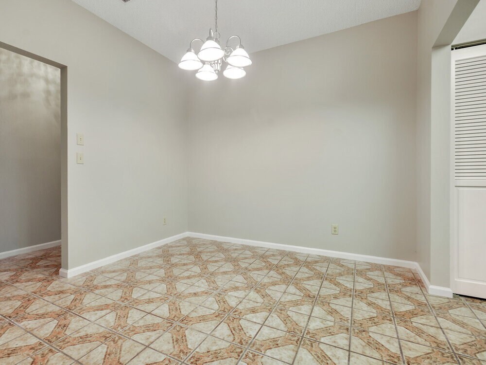 Building Photo - 1594 The 12th Fairway