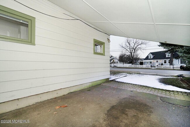 Building Photo - 59 Lakewood Rd