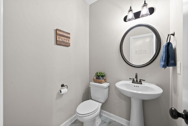 Building Photo - 2459 Shadowood Rd