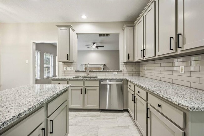 Building Photo - 14611 Wynbourn Way